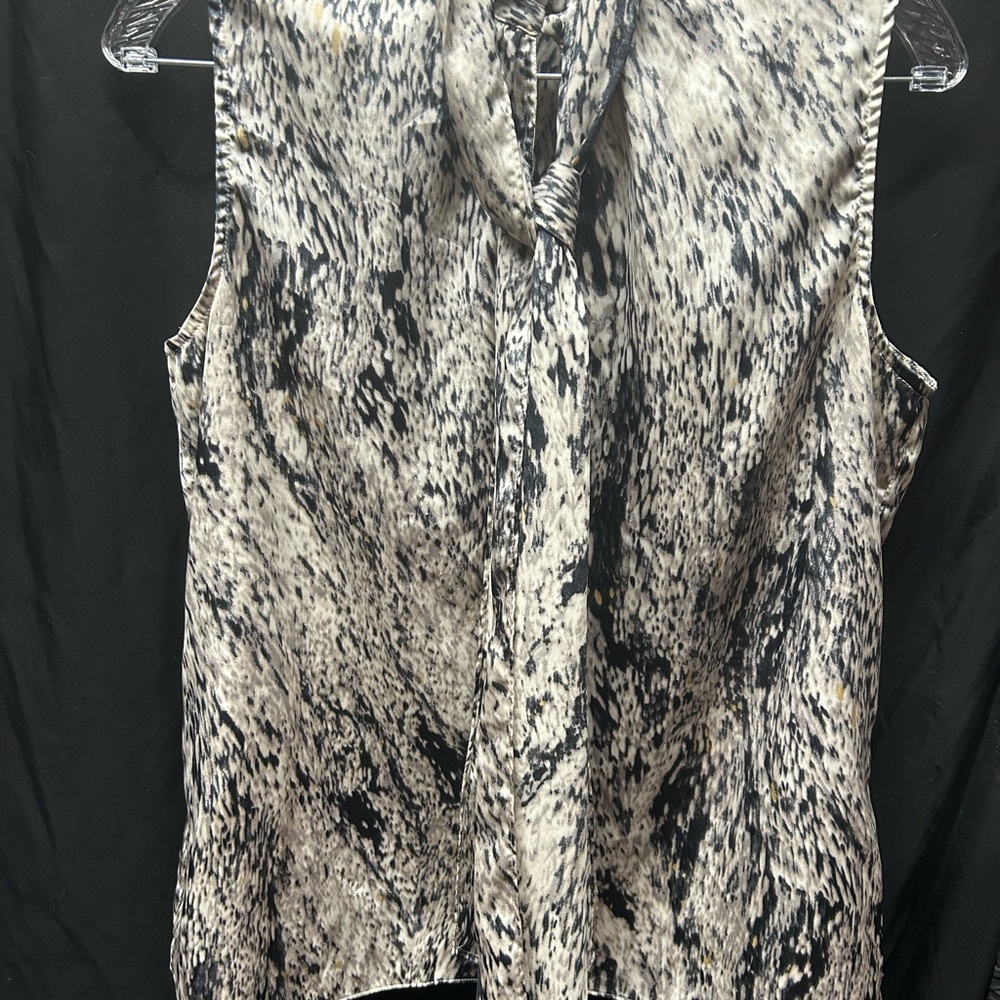 Vince Camuto Black and Cream Sleeveless Blouse